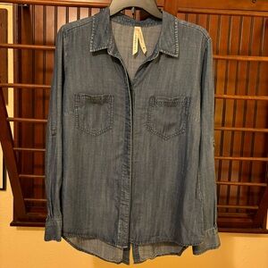 Liverpool Button-Up Shirt Women’s Medium